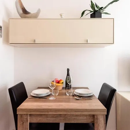 2p Carre D'or - 2p Carre D'or Mae-2793 カンヌ