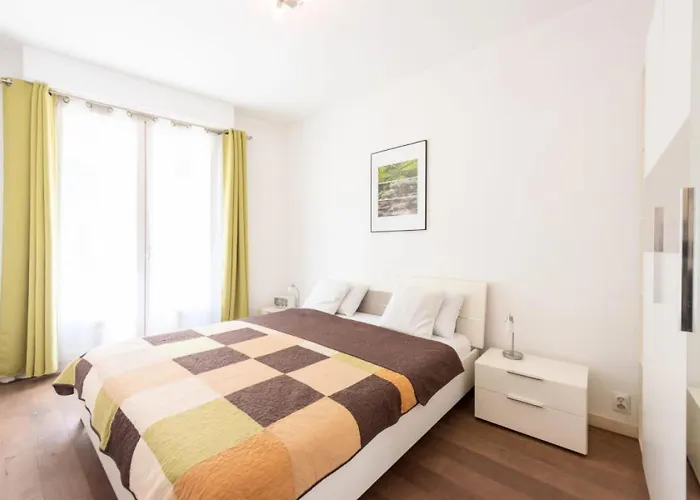 2p Carre D'or - 2p Carre D'or Mae-2793 カンヌ