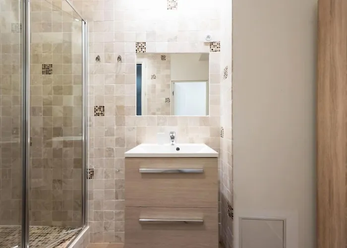 2p Carre D'or - 2p Carre D'or Mae-2793 * カンヌ